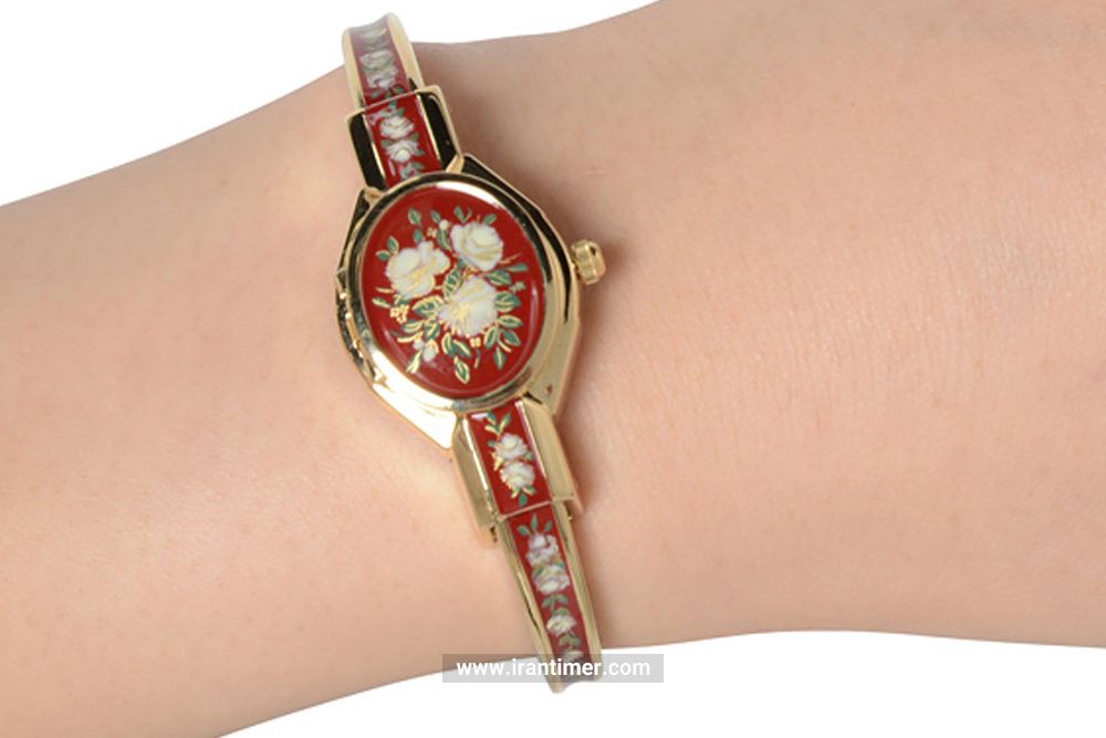 خرید ساعت مچی زنانه آندره موشه مدل 136-16021 به چه افرادی پیشنهاد میشود؟
