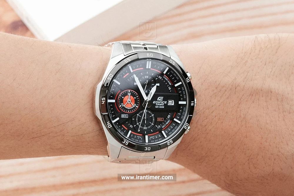 خرید ساعت مچی مردانه کاسیو مدل EFR-556DB-1AVUDF به چه افرادی پیشنهاد میشود؟