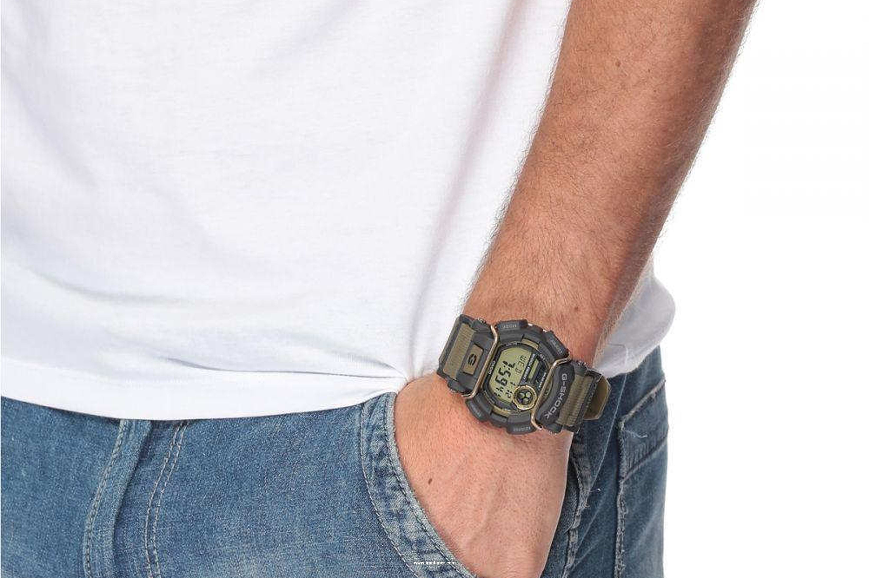 ساعت مچی مردانه کاسیو مدل GD-400-9DR یک ساعت دارای زمان سنج (Stopwatch) بهره مند از طراحی صفحه منحصر به فرد