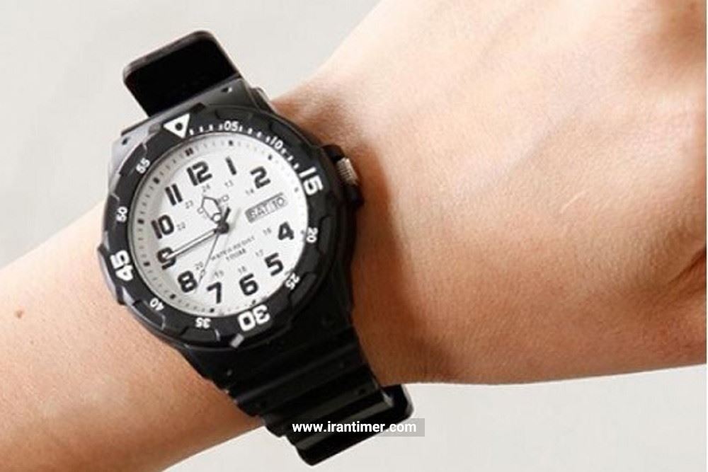 خرید ساعت مچی مردانه و زنانه کاسیو مدل MRW-200H-7BVDF مناسب چه افرادی است؟