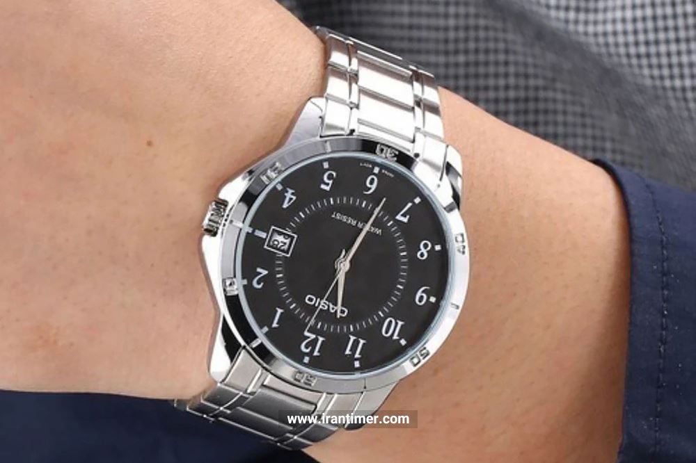 ساعت مچی مردانه کاسیو مدل MTP-V004D-1BUDF یک ساعت تقویم دار همراه با طراحی حرفه ای