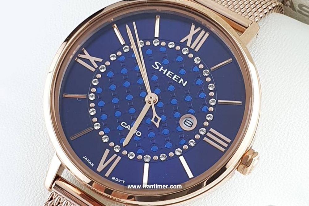 ساعت مچی زنانه کاسیو مدل SHE-4059PGM-2AUDF یک ساعت تقویم دار درکنار طراحی ظریف