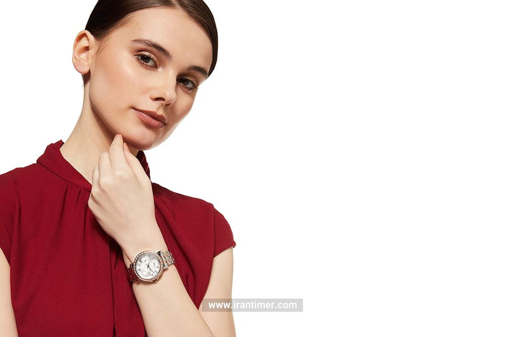 بررسی قیمت این ساعت میانه