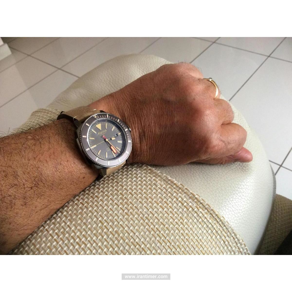 ساعت مچی مردانه آلپینا مدل AL-525LGG4TV6 ساعتی دارای زه قاب چرخشی بهره مند از کیفیت ساخت