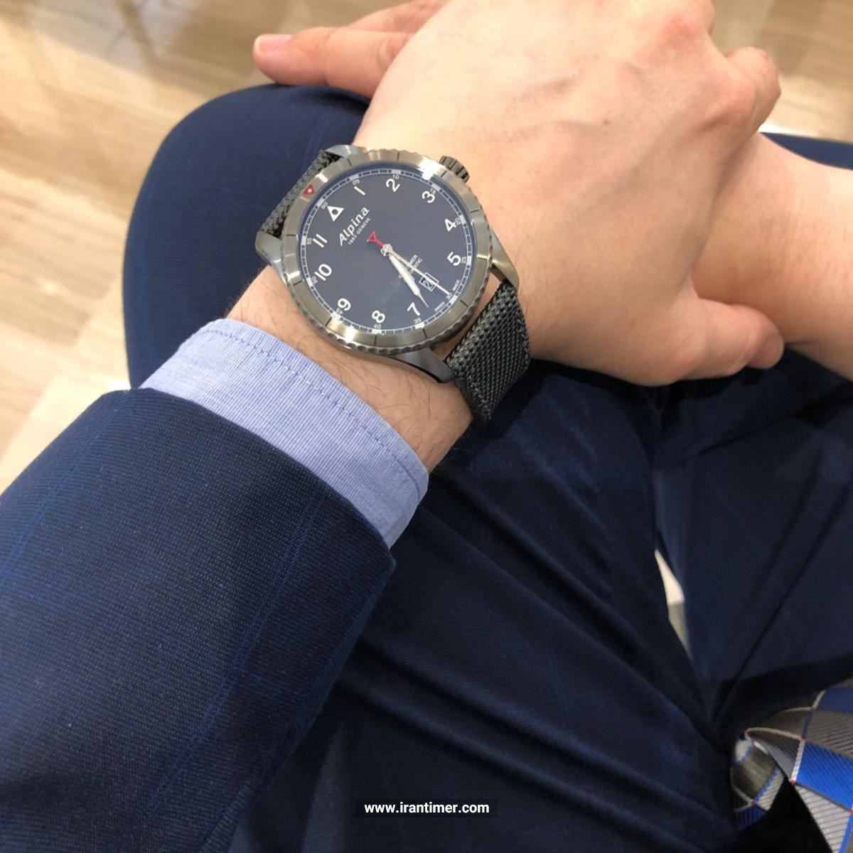 بررسی ظاهری ساعت مچی مردانه آلپینا مدل AL-525G4TS26