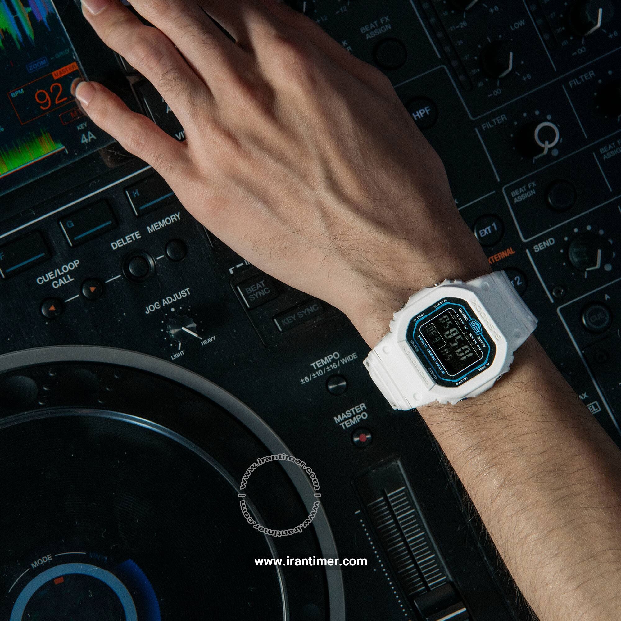 قیمت و خرید ساعت مچی مردانه کاسیو (CASIO) جی شاک مدل DW-B5600SF-7DR اسپرت | اورجینال و اصلی