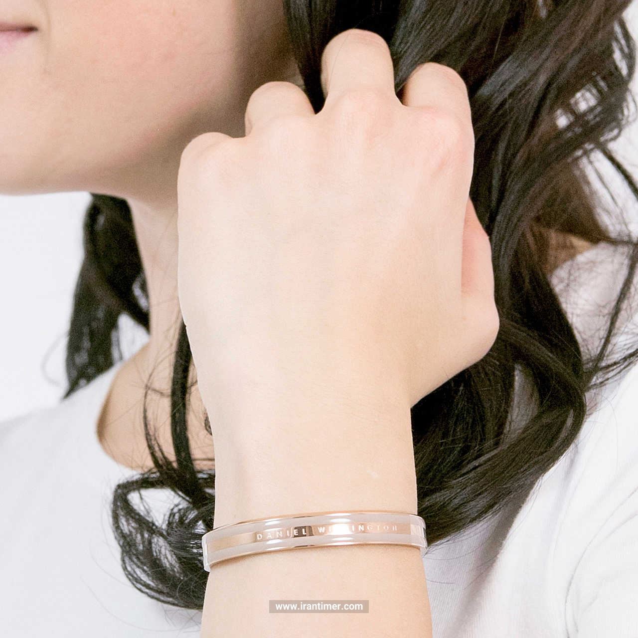 قیمت و خرید دستبند بسته (النگو) زنانه دنیل ولینگتون(DANIEL WELLINGTON) مدل DW00400012 کلاسیک | اورجینال و اصلی