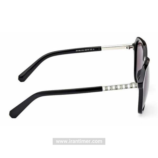 قیمت و خرید عینک آفتابی زنانه کلاسیک (SWAROVSKI) مدل SK 0390 01A 56 | اورجینال و اصلی
