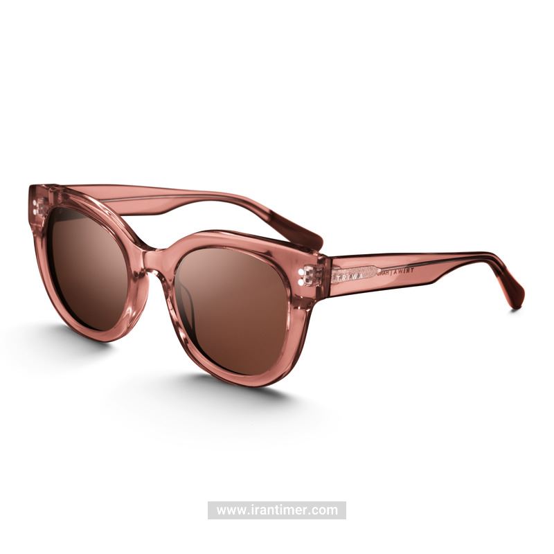 قیمت و خرید عینک آفتابی زنانه کلاسیک (TRIWA) مدل peach klara | اورجینال و اصلی