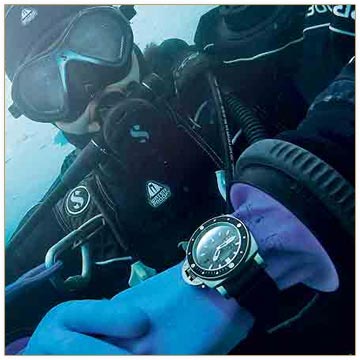 the Panerai Luminor Submersible